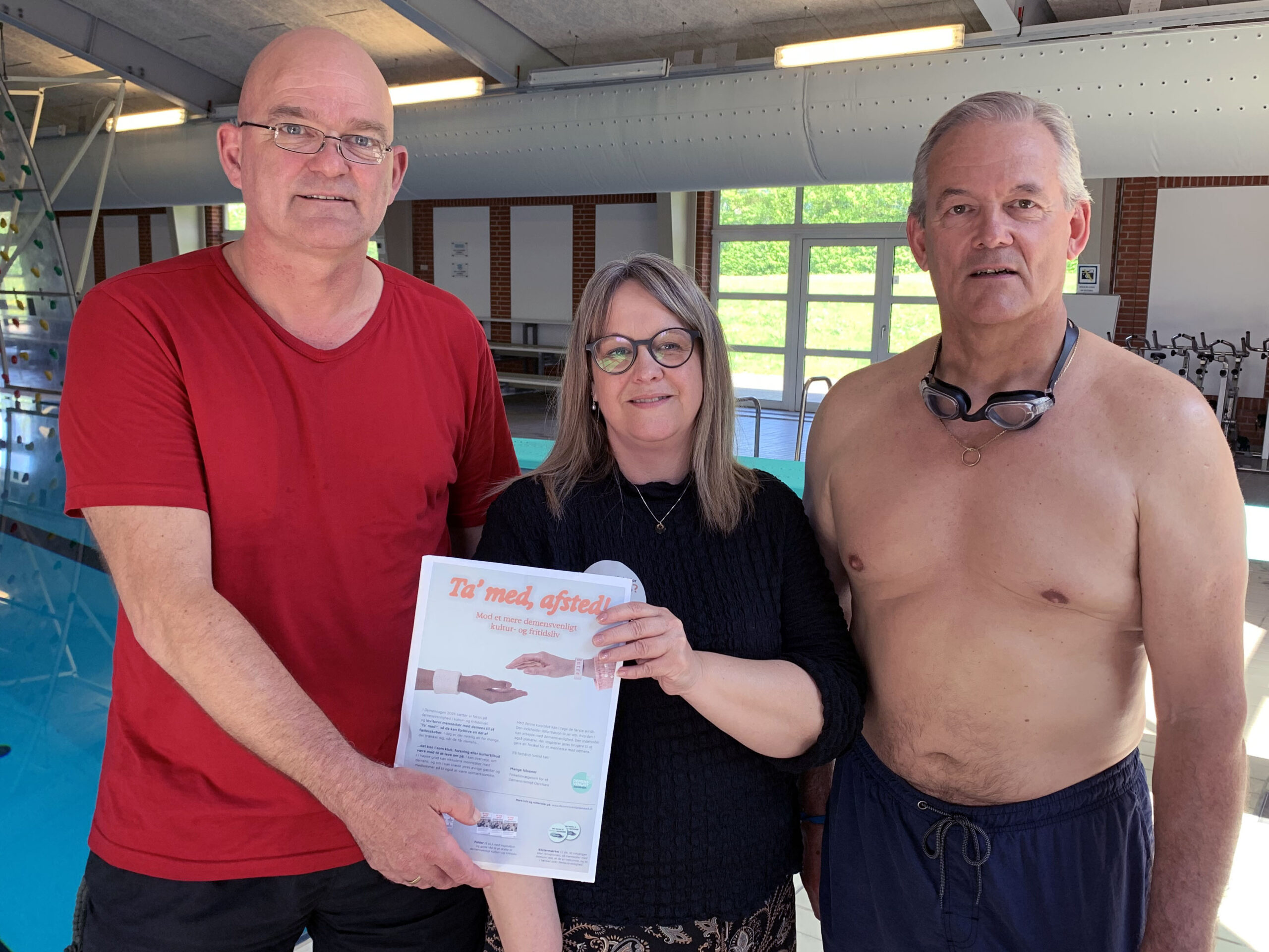 Bademester Michael Jensen og pårørende Paul Kjeldgaard Brønderslev svømmehal